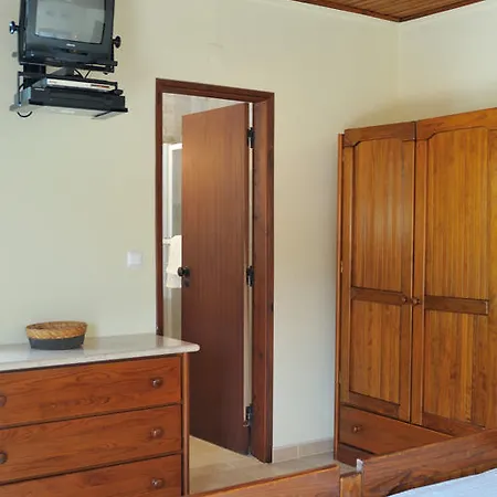 Konukevi Residencia Agua De Madeiros 2*