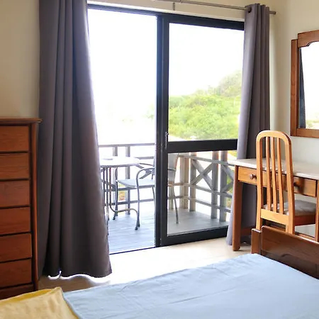 Residencia Agua De Madeiros