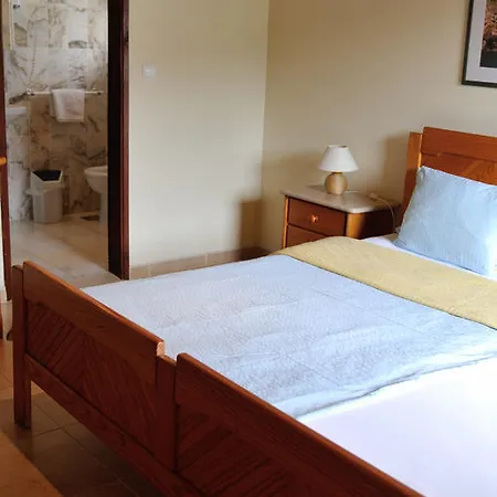 Residencia Agua De Madeiros