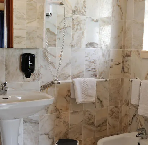 Gasthof Residencia Agua De Madeiros 2*